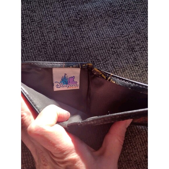 Disney Wallet Pirates Of The Caribbean Extremely RARE  VTG 90s Bifold Theme Park - Picture 2 of 5